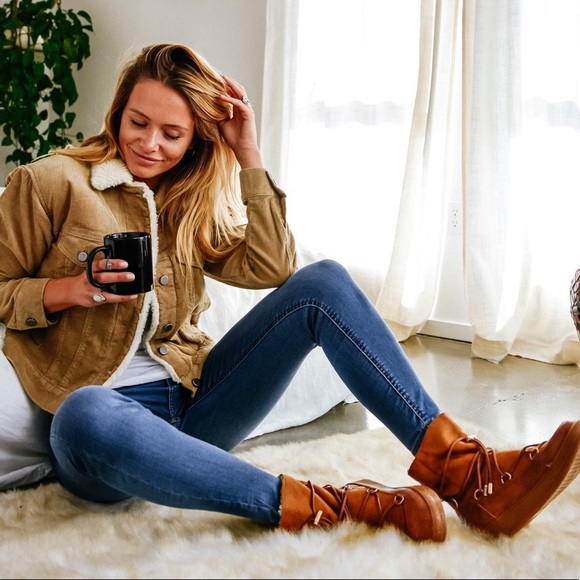 LAST 1 ‼️CAMEL FUR LINING BOOTS - Shoe - Picture 3 of 5